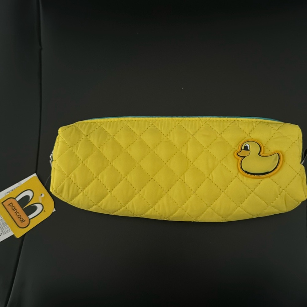 pancoat cute duck pouch!! NWT!